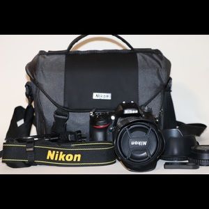 Nikon D7200 with one lens and accessories